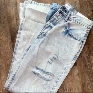 Kancan distressed mom jeans size 5